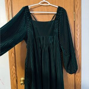 Chic Forest Green Long Sleeve Dress